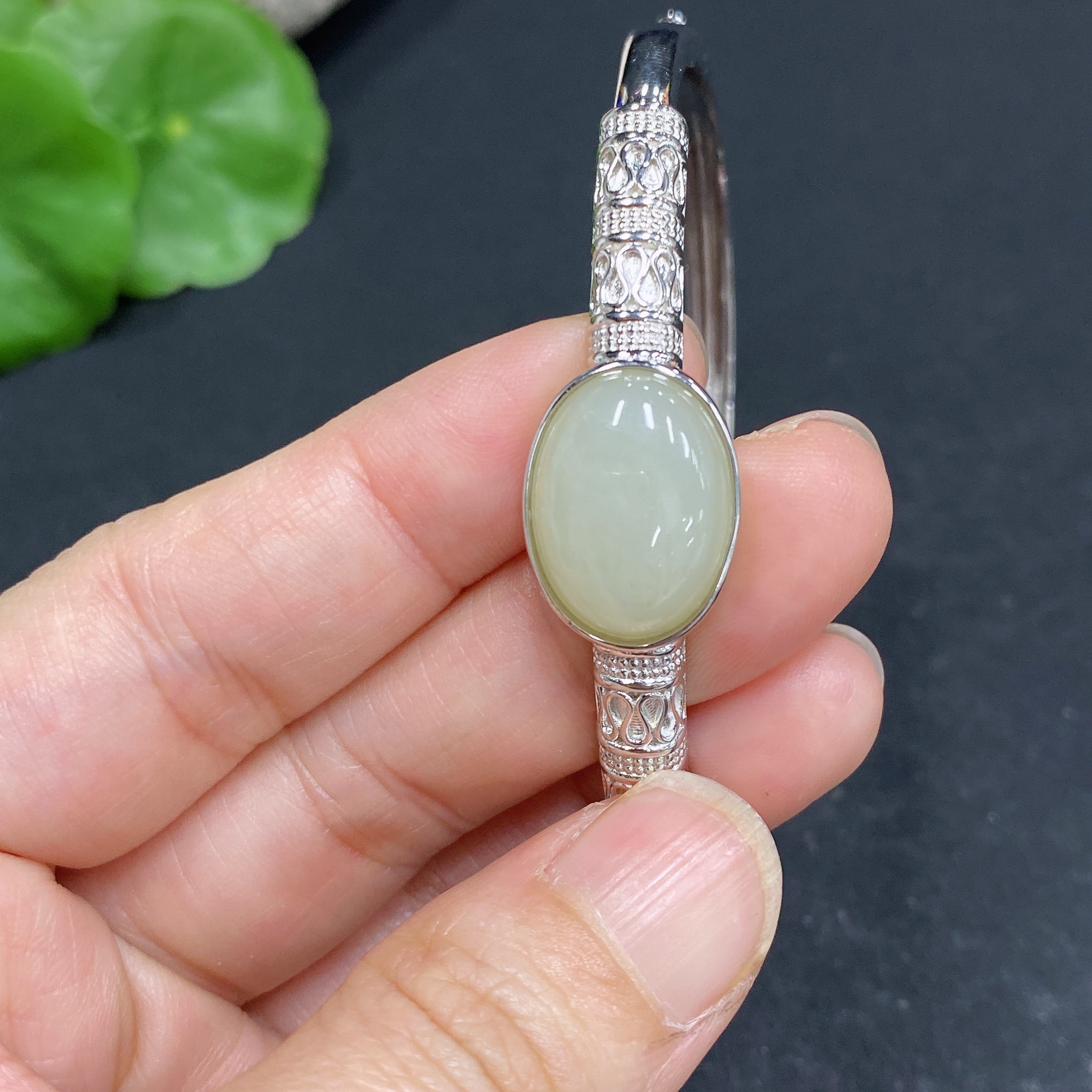 H32814239 Hetian Jade Inlaid Hand Jewelry Non-Gold Total Weight Approx. 12.7g