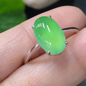 F33930208 Jadeite Ring with 18k Mounting Size 19 Total Weight Approx. 3.45g