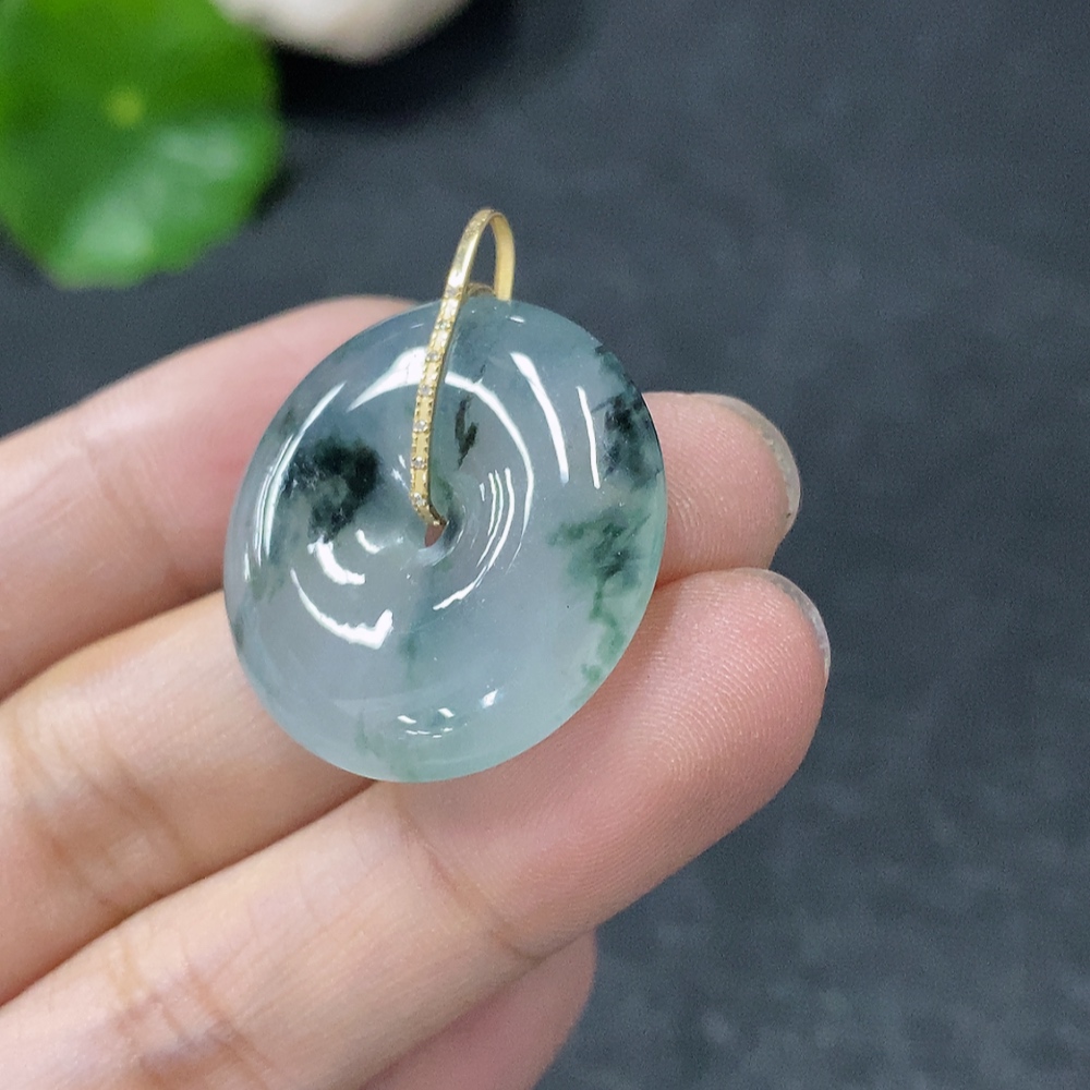 F34953298 Jadeite Pendant Peace Buckle with 18k Gold and Diamond Accents, Total Weight Approximately 7.82g