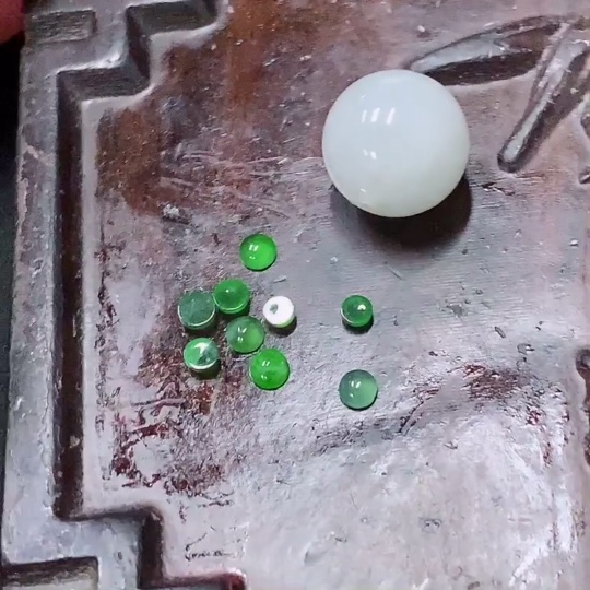 F30522932 Jadeite Beads, Cabochon, Sell as a Lot