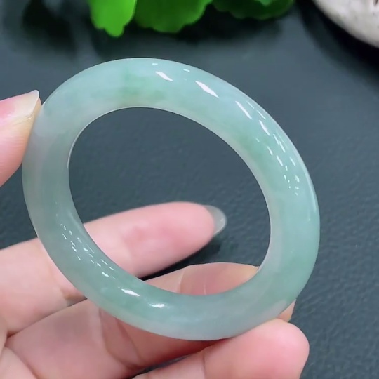F23627333 Jadeite Donut Pendant Total Weight 24.690g