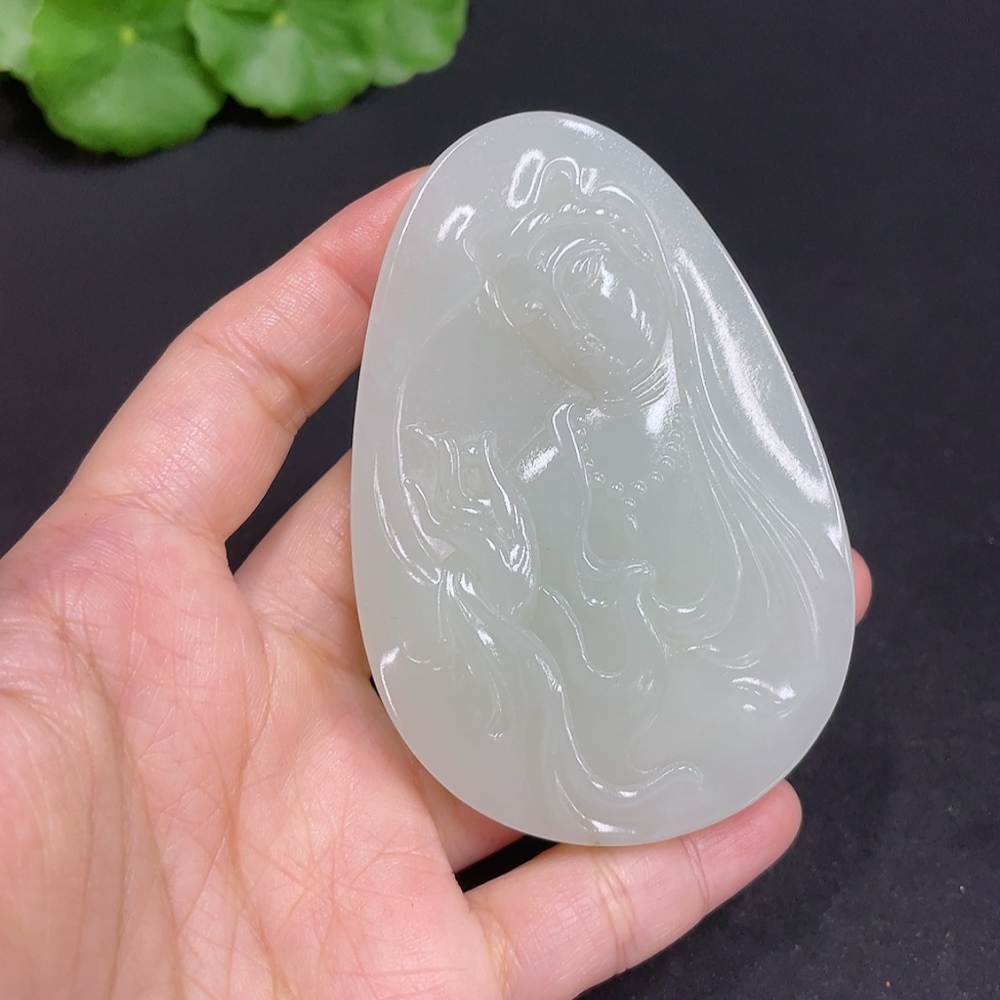 H35103770 Hetian Jade Pendant Guanyin Total Weight Approx. 85.2g
