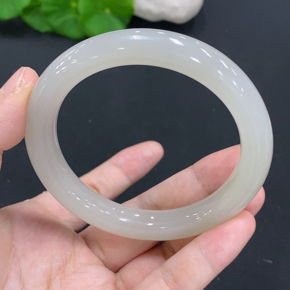 H28194044 Hetian Jade Bracelet Size 58.5 Total Weight Approx. 52.8g