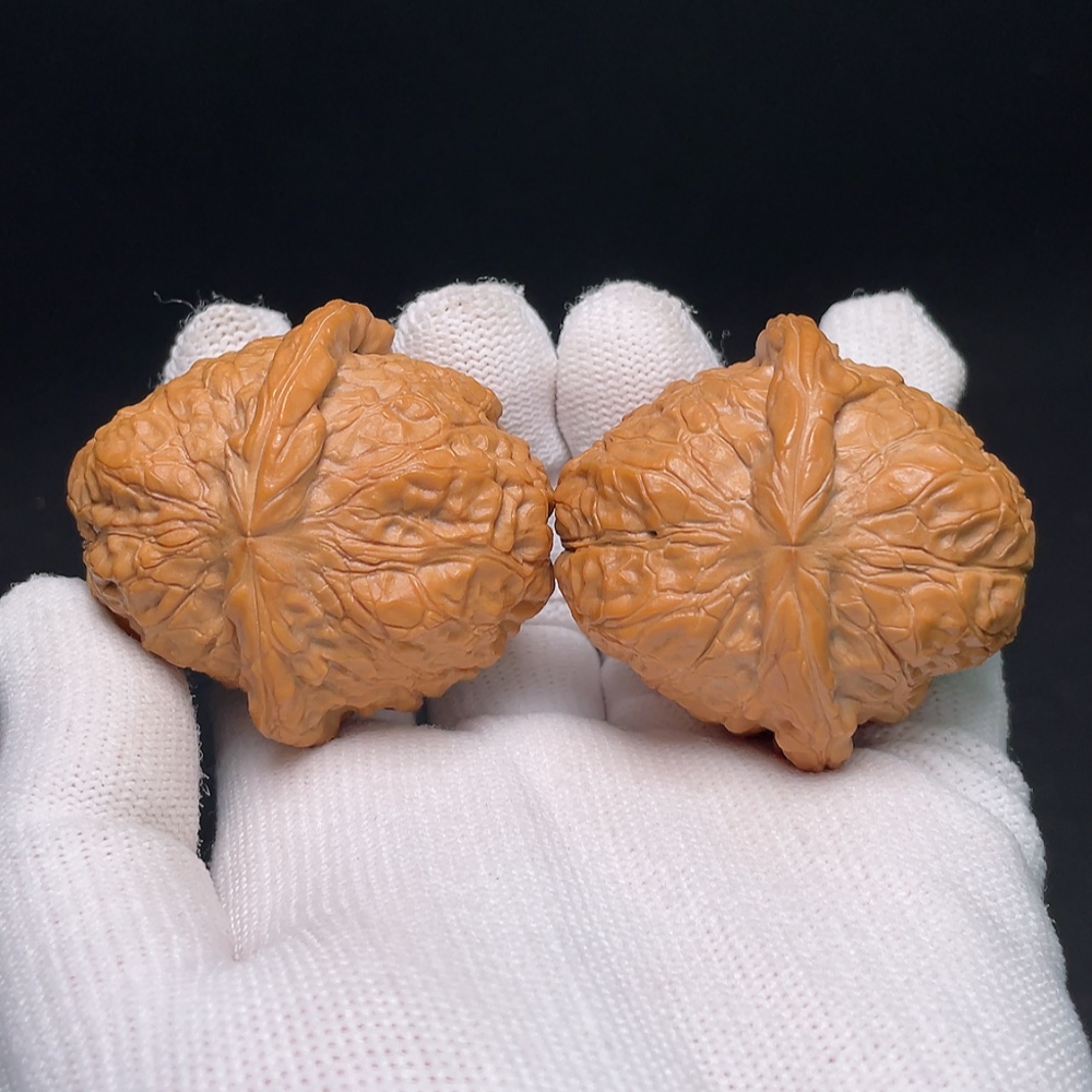 W27078962 Pumpkin-shaped Walnut