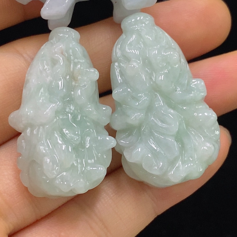 F34948625 Jadeite Pendant Sell as a Lot
