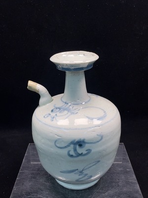 W32764576 Porcelain Repaired Ming Blue and White Dish-Mouth Vase (subject to the actual item)