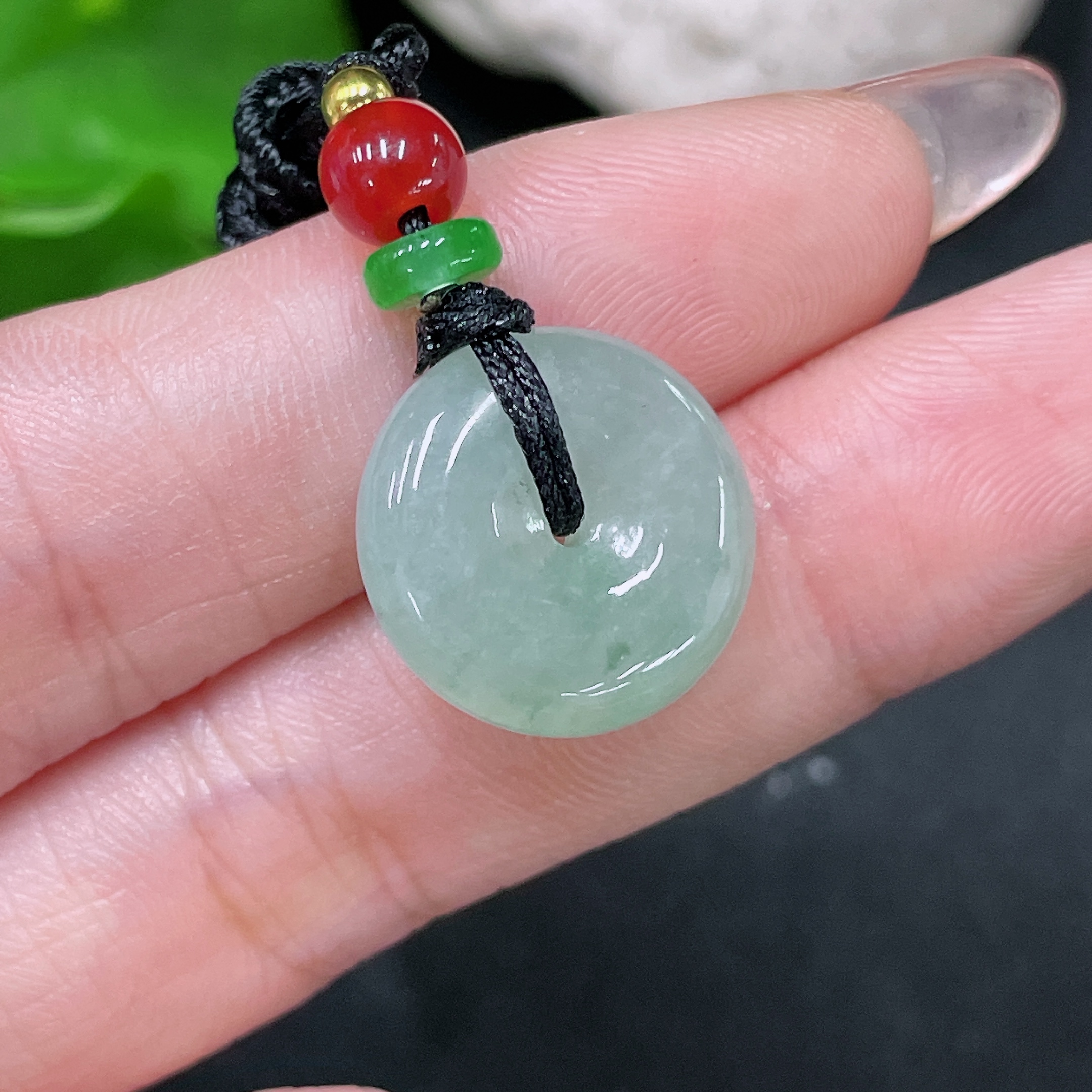 F34019978 Jadeite Pendant Peace Ring with Non-A Grade Beads, Including Rope, Total Weight Approx. 5.31g