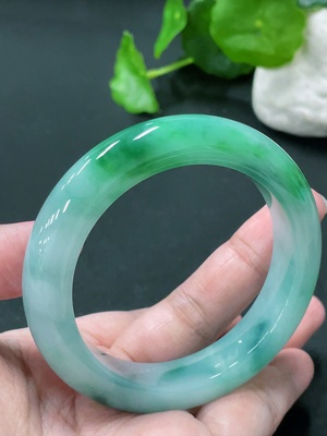 F33935186 Jadeite Round Bangle, Total Weight Approx. 67.8g, Size 54
