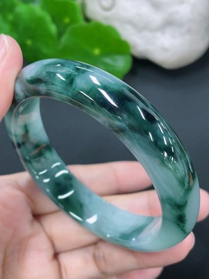 F41934810 翡翠正圈手镯 圈口55.3mm 货品总约重56.5g