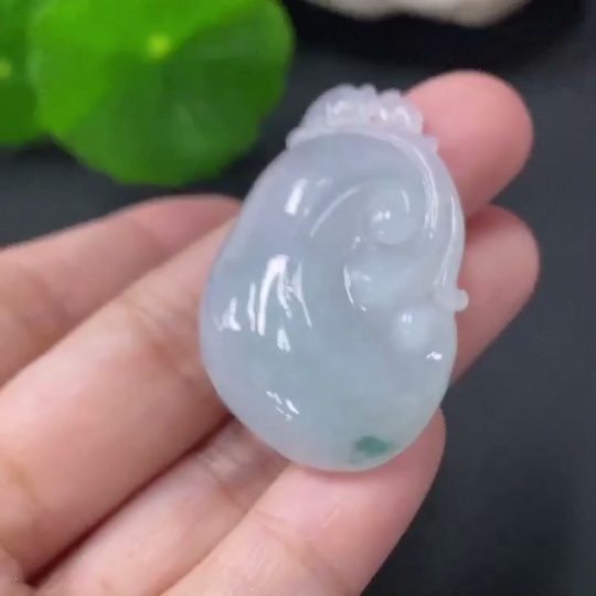 F32711551 JadeiteRuyi Pendant