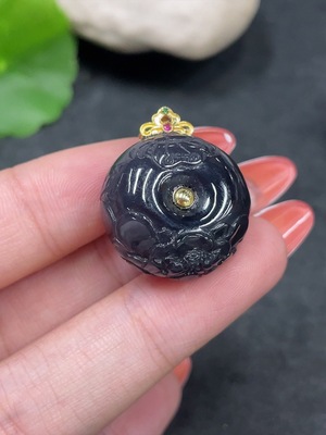 H34980092 Hetian Jade Pendant Carved Flower Button with 18K Gold Clasp, Total Weight Approx. 9.7g