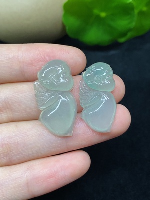 F45335950 翡翠仙子挂件 一手走 总重约5.44g