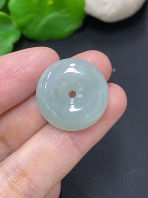 F41895108 翡翠平安扣 货品总重量约6.2克