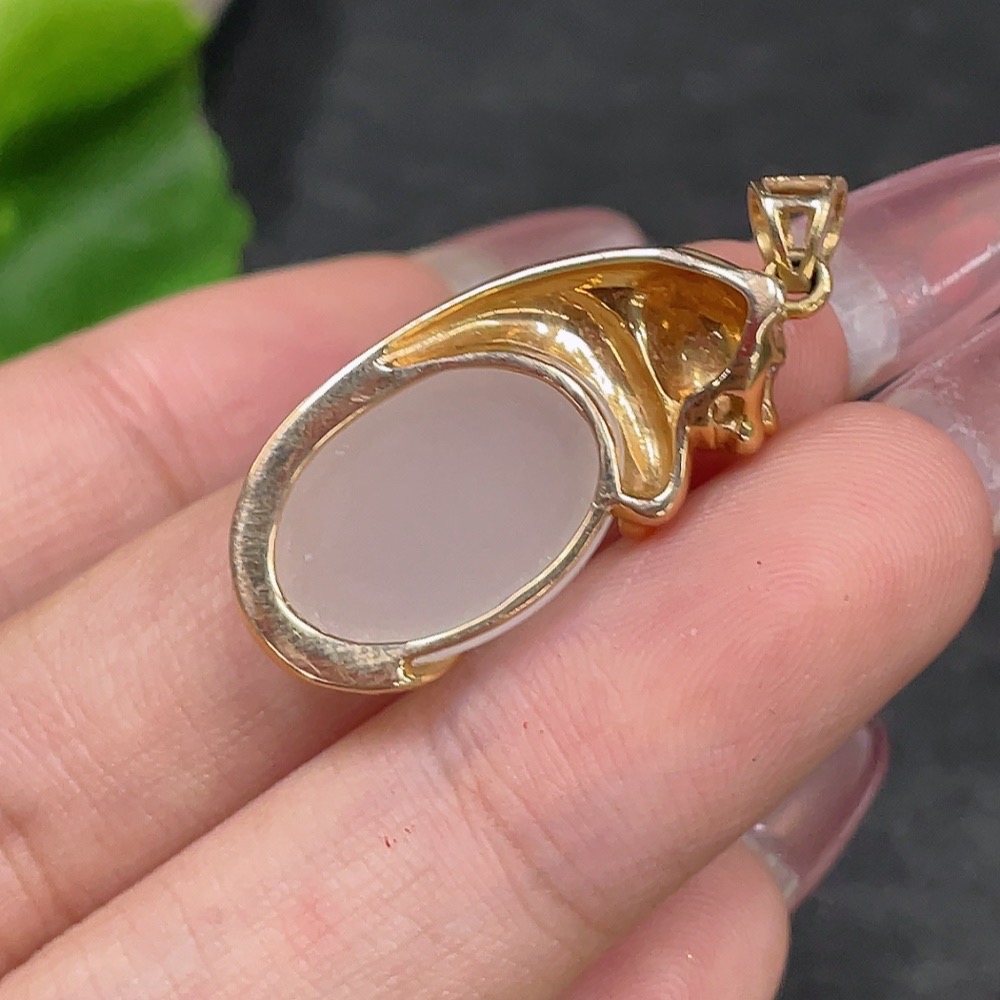 H33944668 Hetian Jade Pendant with 18K Gold Inlay, Total Weight Approx. 5.3g, Accented with Diamonds