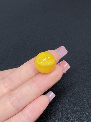C41833592 琥珀蜜蜡圆珠 货品总重约2.1克 卡15.4mm左右