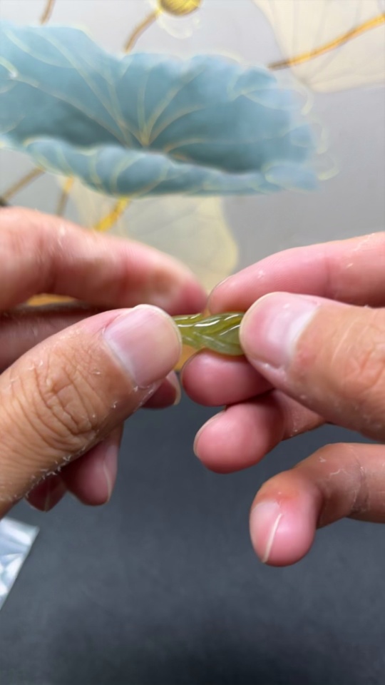 F29346355 Jadeite Magnolia Pendant Total Weight Approximately 4.6g