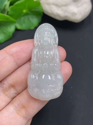 F36265841 翡翠观音挂件 货品总重约8.9克