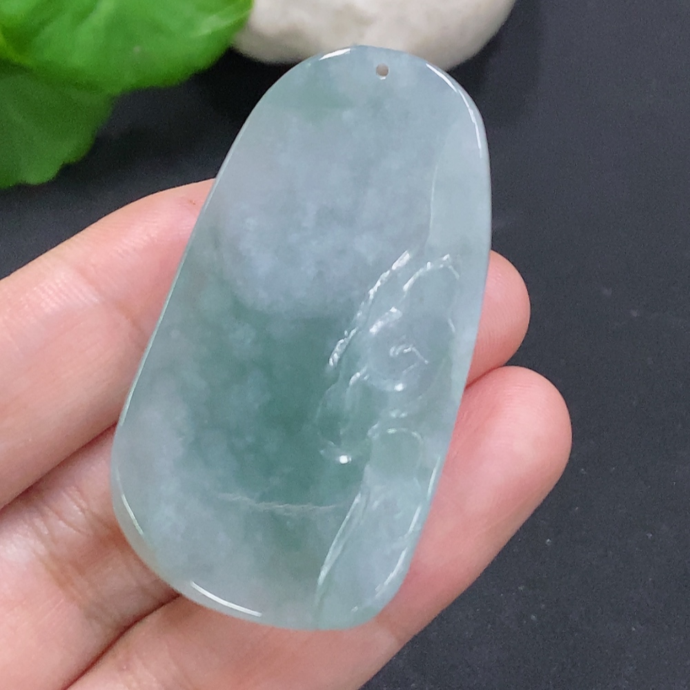F32801533 Jadeite Thousand-Hand Guanyin Pendant, Total Weight Approx. 19.3g