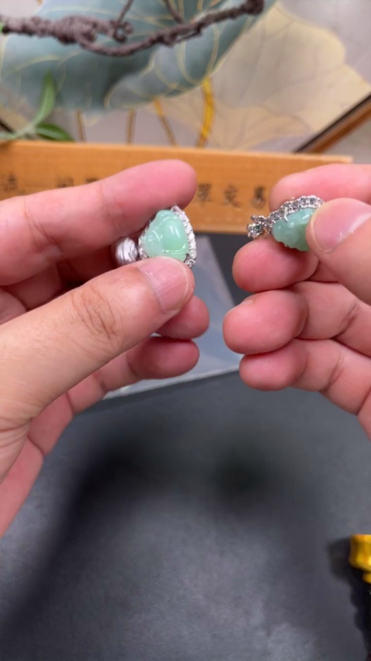 F35095142 Jadeite Buddha Pendant Inlay Non-Gold