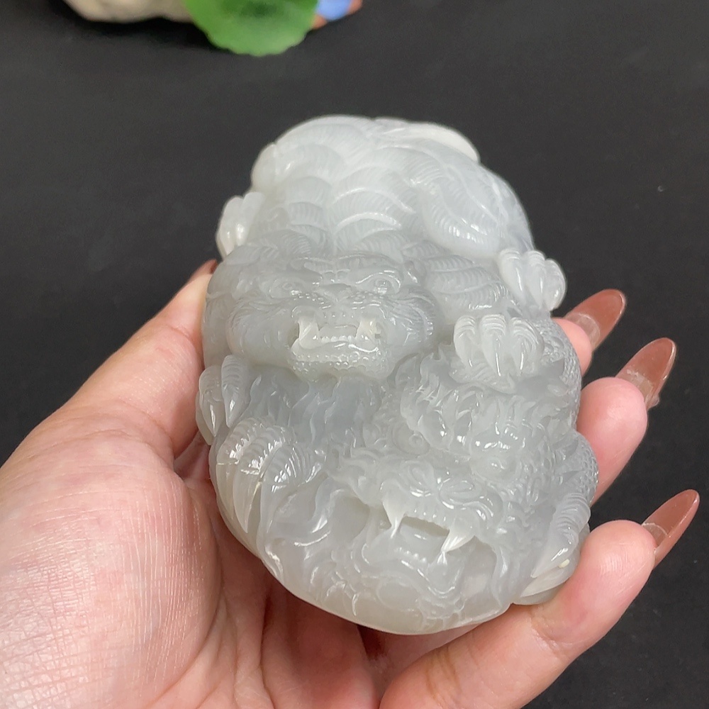 H35118366 Hetian Jade Handheld Carving 'Soaring Dragon and Leaping Tiger' Total Weight Approx. 441.1g