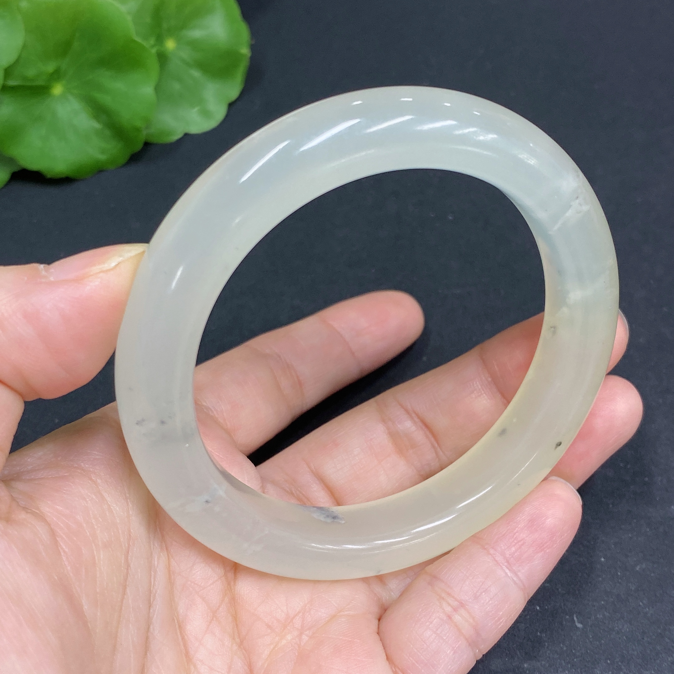 H33939977 Xiuyu (Serpentine Jade) Regular Round Bracelet Size 55.6 Approx. 48g