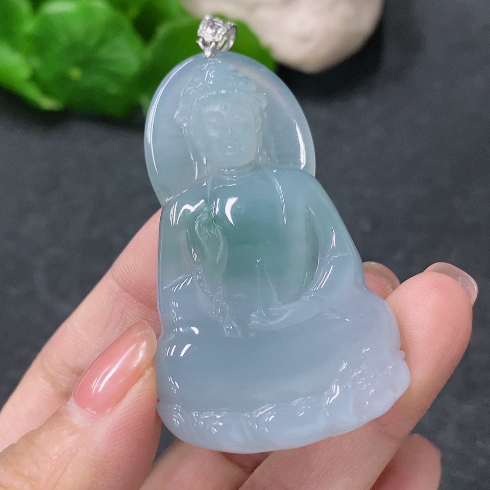 F34075855 Jadeite Pendant Guanyin with 18K Gold and Diamond Accents, Total Weight Approx. 21.16g