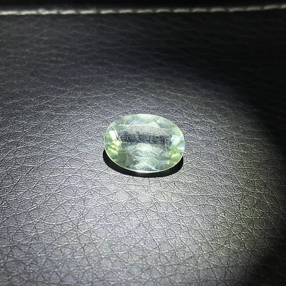 C25910648 Crystal Rough Stone Total Weight Approx. 4.03ct