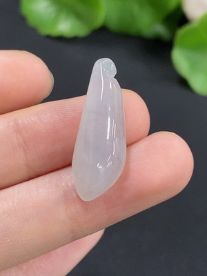 F42969216 翡翠福瓜挂件   货品总重约2.73g