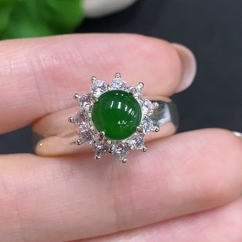F34034300 Jadeite Cabochon Non-Gold Inlaid Total Weight Approx. 12.4g