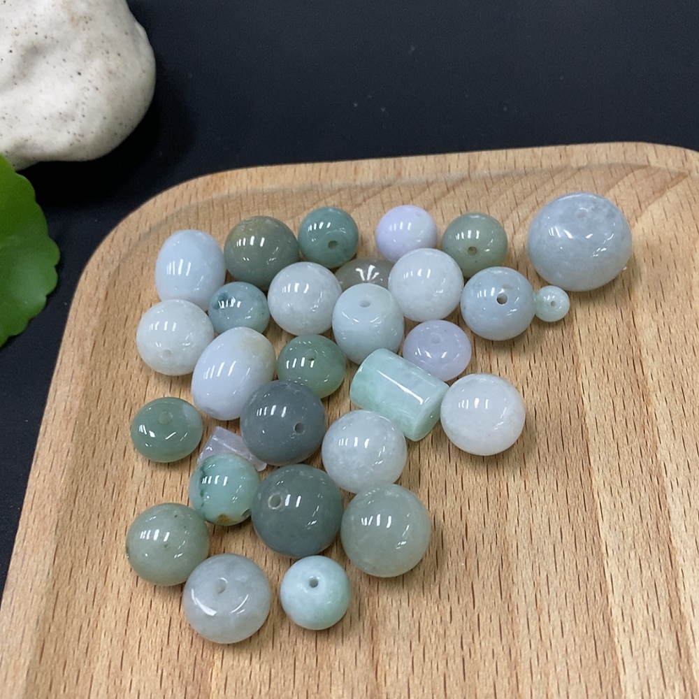 F30456122 Jadeite Pendant Sell as a Lot
