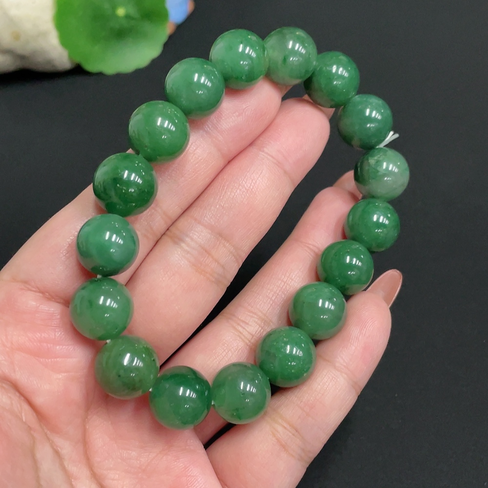 H34073848 African Emerald (Dulong Jade)