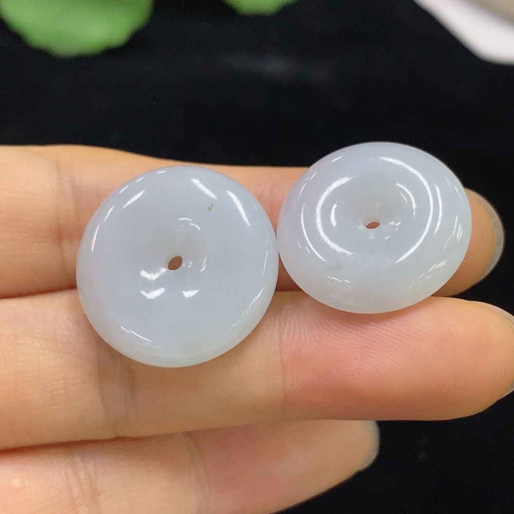 F31652359 Emerald Pendants Bulk Sale