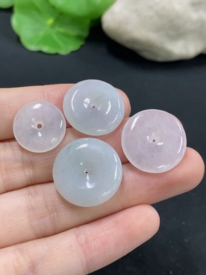 F46549811 翡翠平安扣挂件 货品总重约8.3g