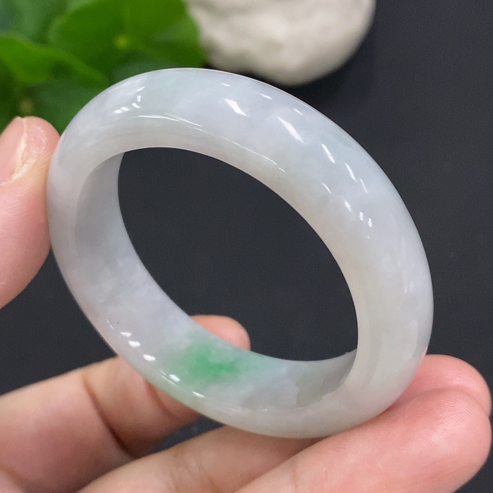 F34070713 Jadeite Bangle Size 40.4 Total Weight Approx. 33.47g