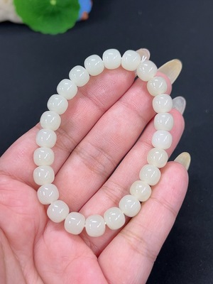 H42979534 和田玉手串 卡7.6mm左右 货品总重约19g