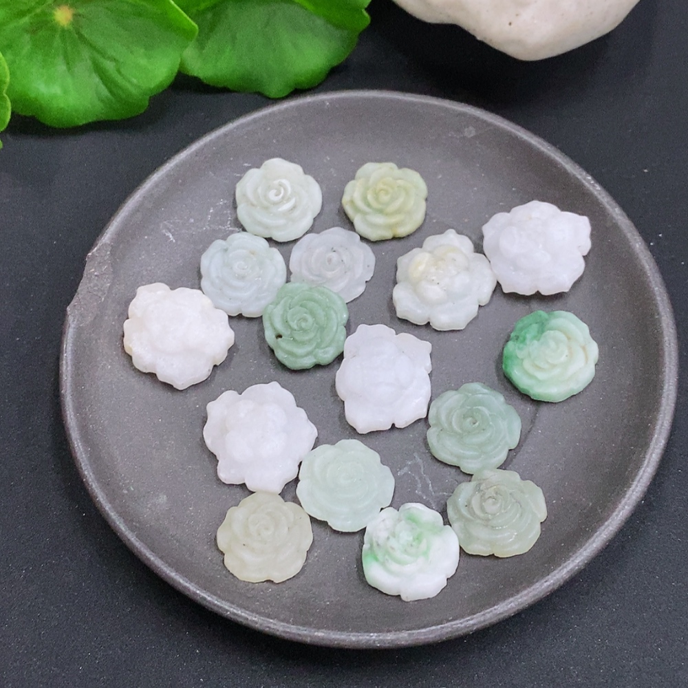 F34071632 Jadeite Rough Pendants Sell as a Lot