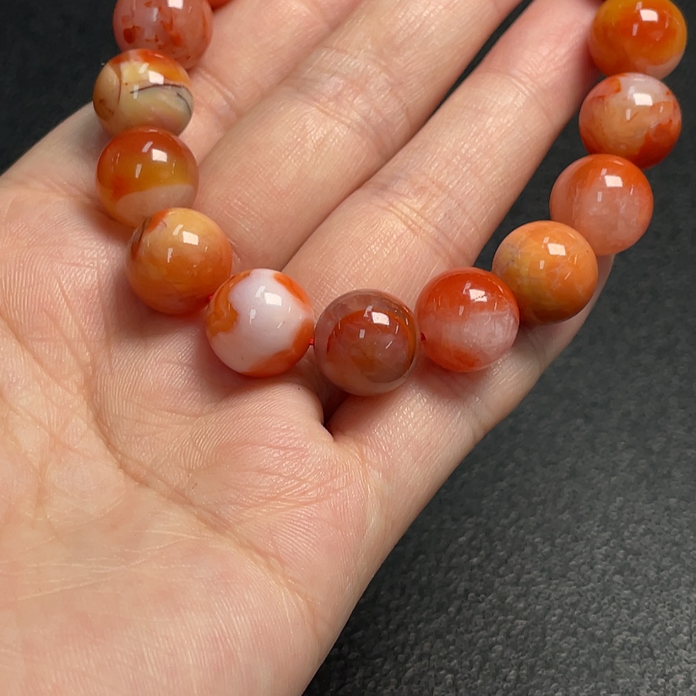 C29370496 Red Agate Bracelet with Visible Organic Matter, Total Weight Approximately 43.41g, Bead Size About 11.7mm
