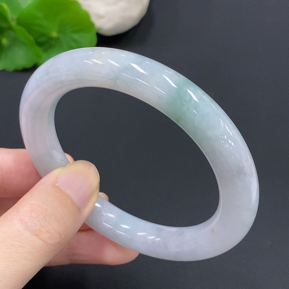 F23563862 JadeiteRound Bangle, Loop Size 55.5, Total Weight 58.270g