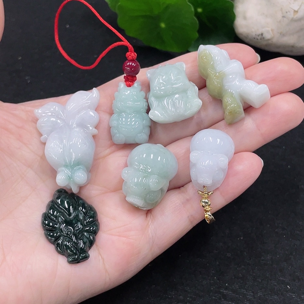 F33872433 Jadeite Pendants Sell as a Lot (Non-Gold Inlaid)