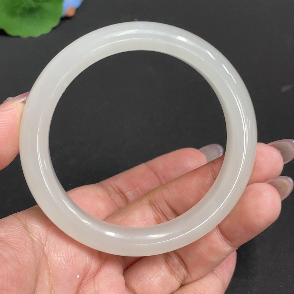 H33930507 Hetian Jade Round Bangle Size 57.6 Total Weight Approx. 47.3g