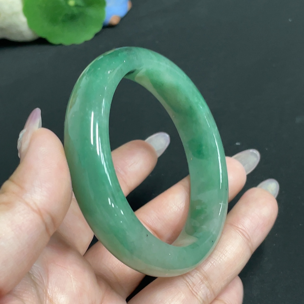 H34955372 African Emerald (Dulong Jade) Regular Bracelet