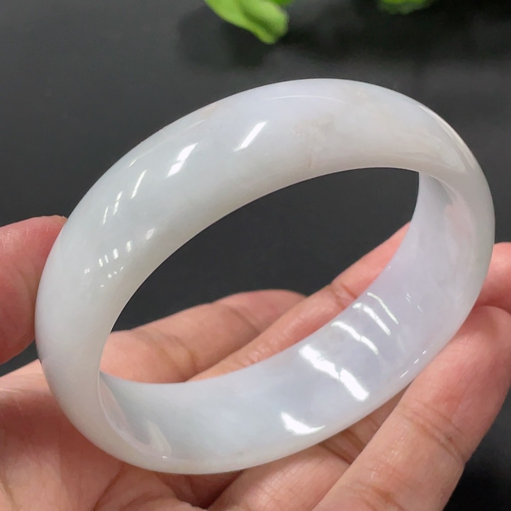 F33874830 Imperial Jadeite Bracelet, Inner/Outer Diameter 55.8/50mm, Total Weight Approx. 51.22g