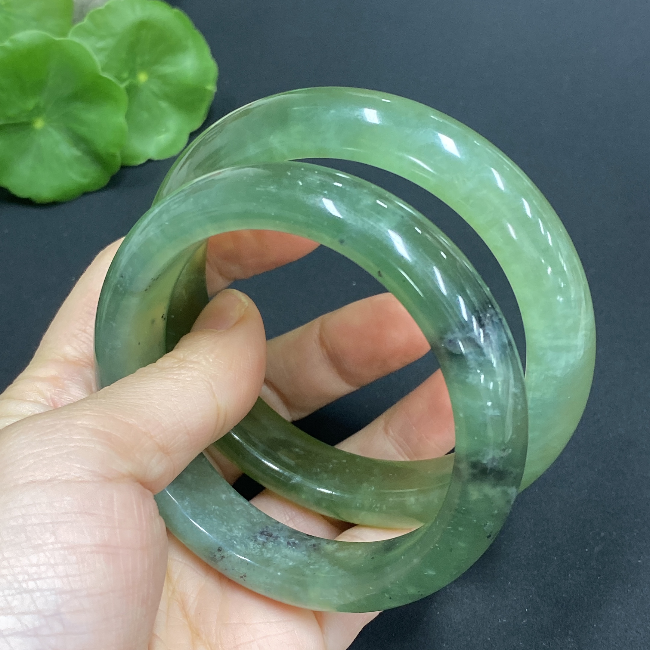 H24834995 Xiuyan Jade (Serpentine Jade) Round Bracelet Size 54.2/58.1 Total Weight Approx. 102.3g