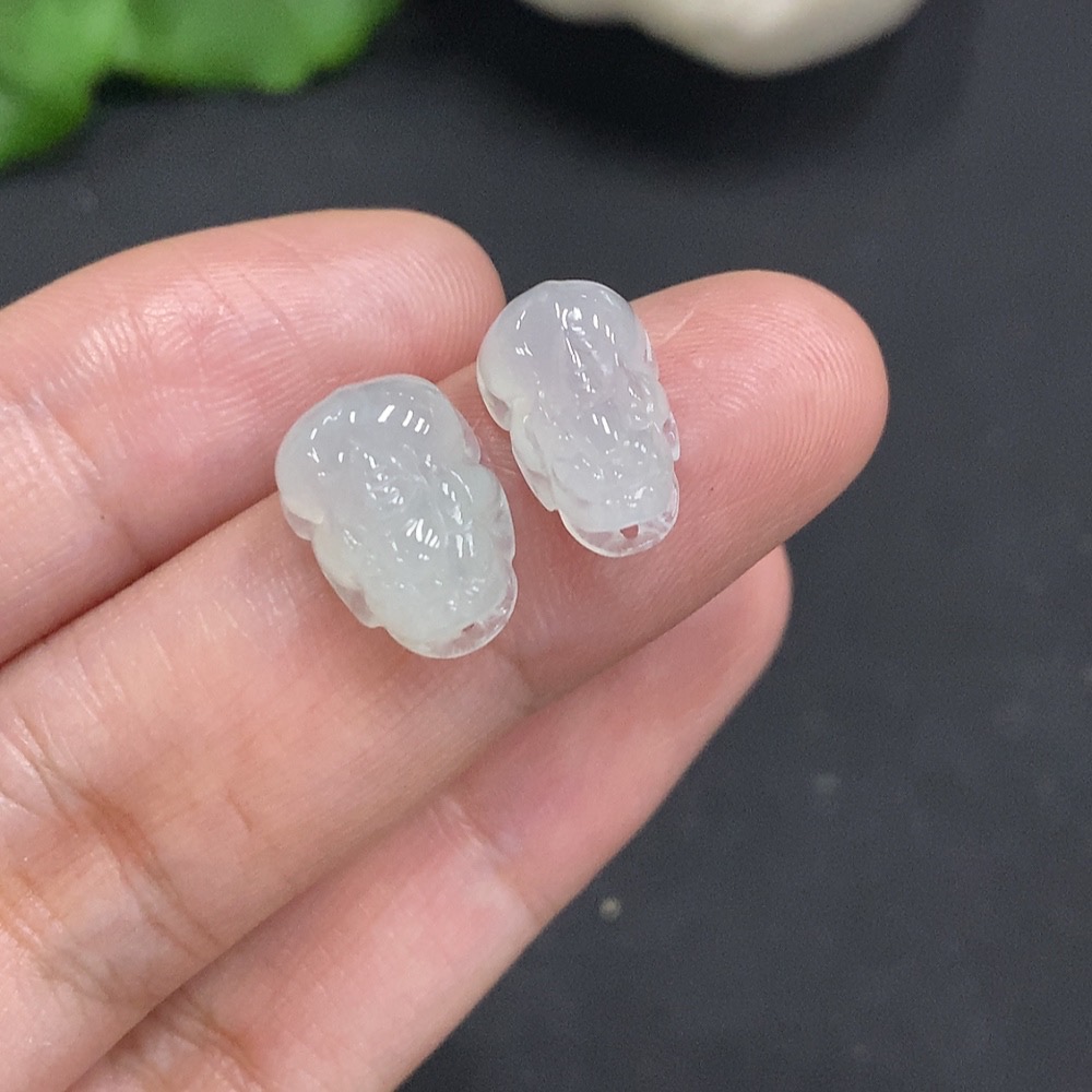 F35126067 Jadeite Pi Xiu Pendant Sell as a Lot