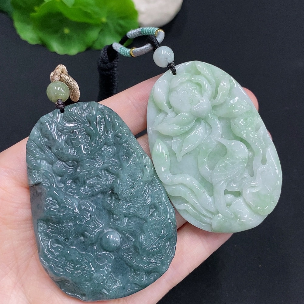 F30555390 JadeitePendant