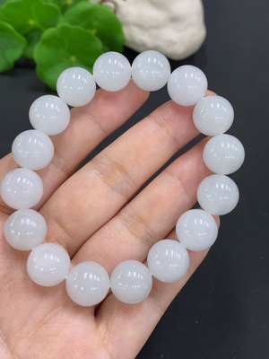 F30552651 Jadeite Bead Necklace Approximately 12.2mm Total Weight About 58g
