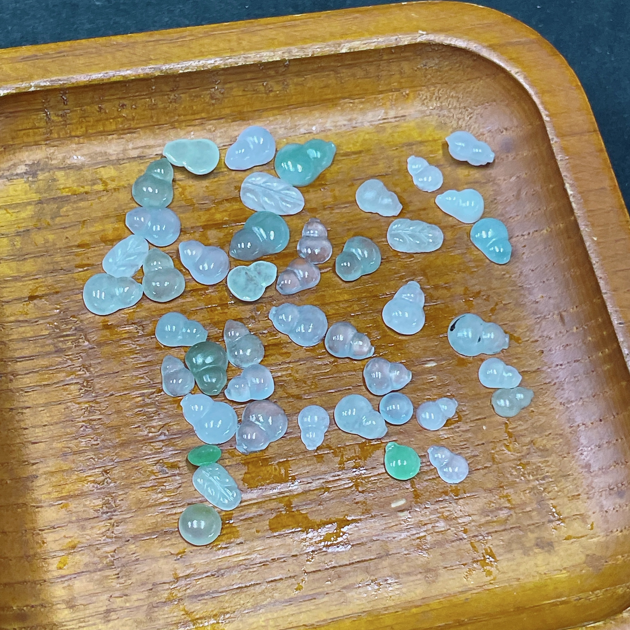 F34065267 Jadeite Pendant Gourd Sell as a Lot Rough