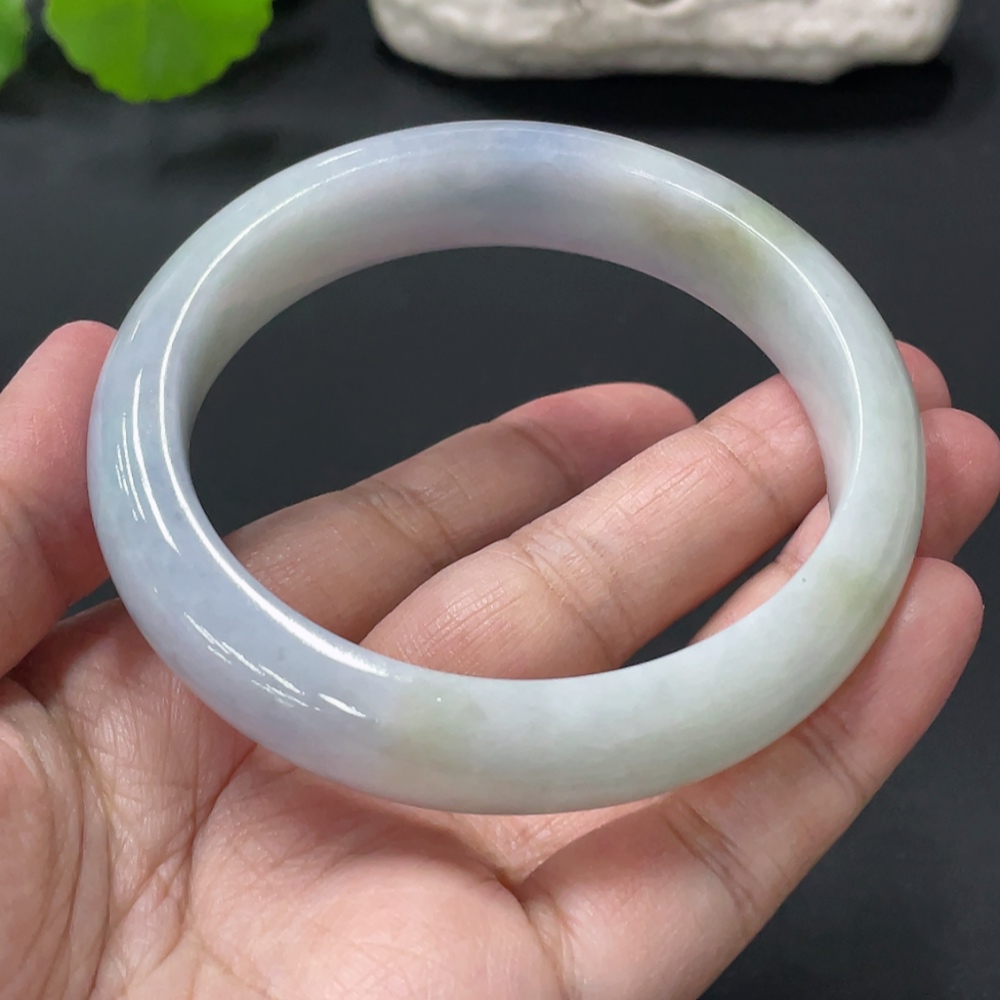 F33838255 Jadeite Round Bangle, Total Weight Approx. 73.4g, Inner Diameter 60.2