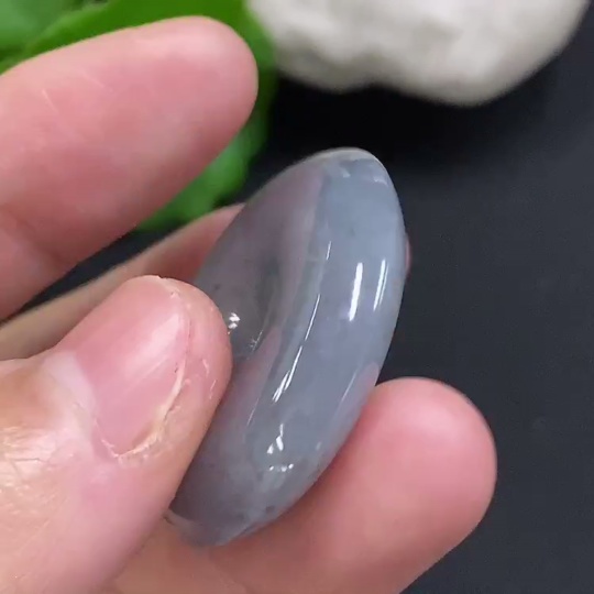 F34070046 Jadeite Peace Knot Total Weight Approx. 14g