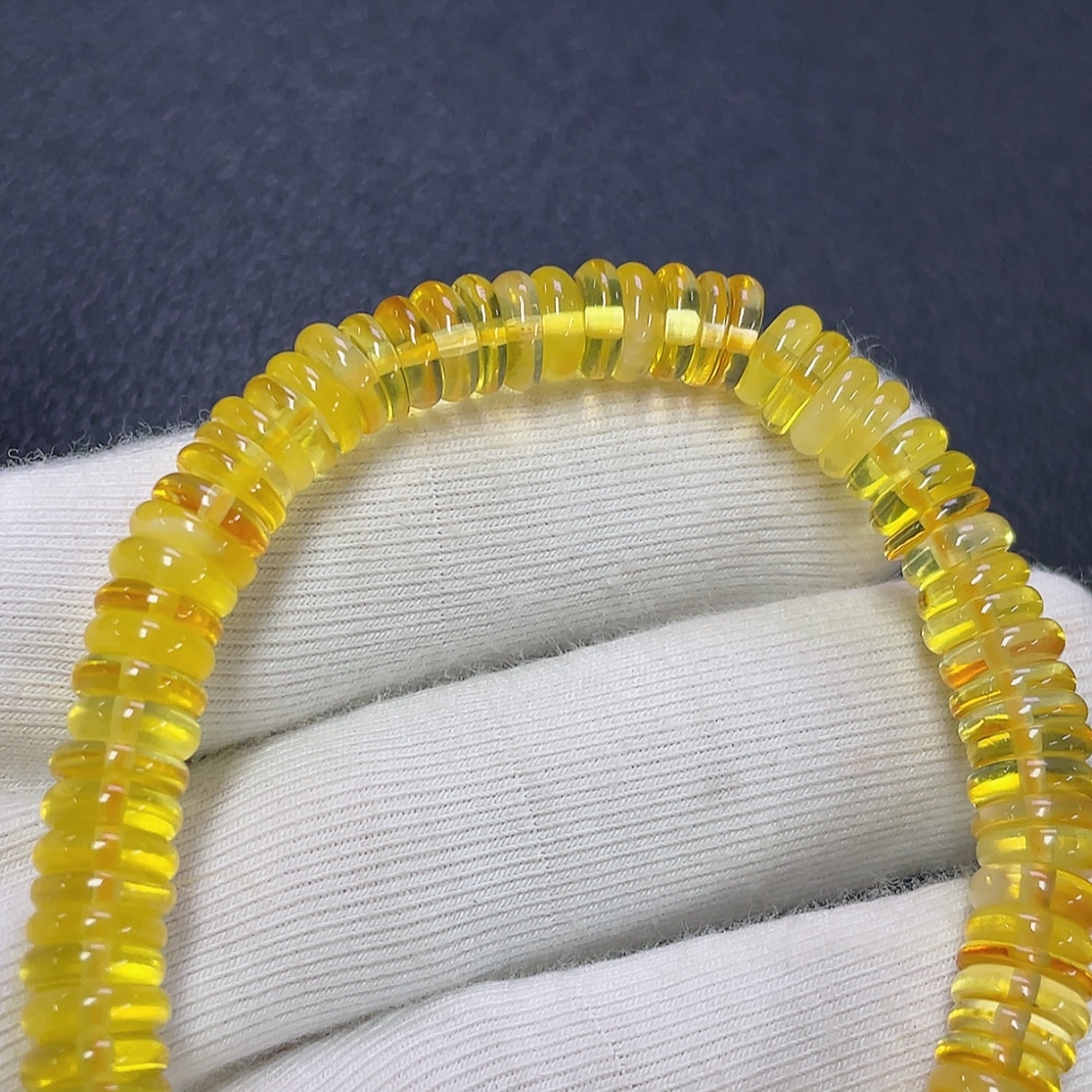 C30508751 Amber Beeswax Bracelet Total Weight Approx.7.79g Size About 7.2mm